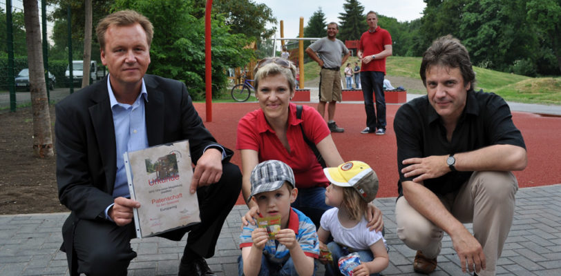 Burkhard Lischka (MdB), Angela Darmisch-Schwarz (SPD Stadtfeld) und Holger Schmidt (Vorsitzender SPD Stadtfeld)