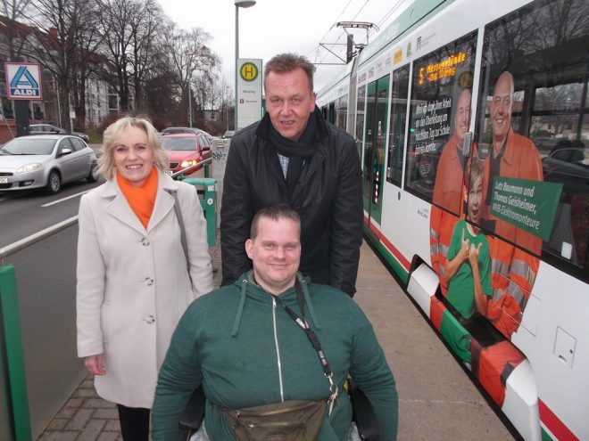 Burkhard Lischka mit Andi Poppe (AG Menschen mit Behinderungen) und Konny Keune (SPD-Ortsverein Magdeburg-Stadtfeld)