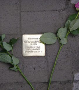 Der Ortsverein spendet einen Stolperstein