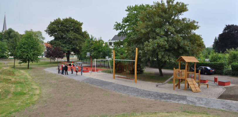 Eröffnung des Spielplatzes am Europaring und Übergabe der Patenschaftsurkunde an den SPD-Ortsverein Magdeburg-Stadtfeld