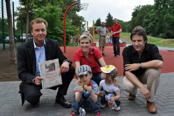 Burkhard Lischka (MdB), Angela Darmisch-Schwarz (SPD Stadtfeld) und Holger Schmidt (Vorsitzender SPD Stadtfeld)