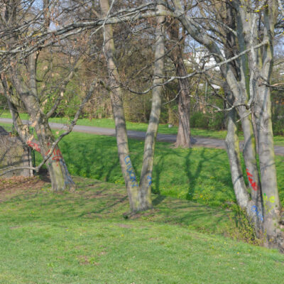 Frühjahrsputz der SPD Stadtfeld am 14.04.2012 auf dem Patenspielplatz am Europaring