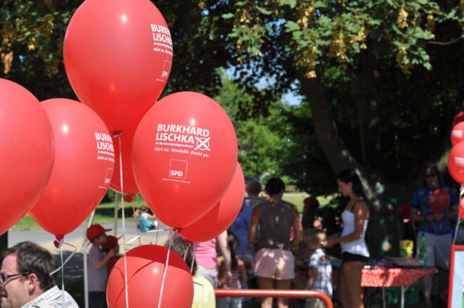 Buntes Kinderfest der SPD Stadtfeld am 06.07.2013 auf dem Spielplatz am Europaring